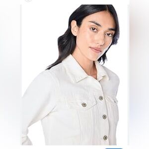 Lucky Brand White Denim  The Tomboy Trucker Jacket. Size Large